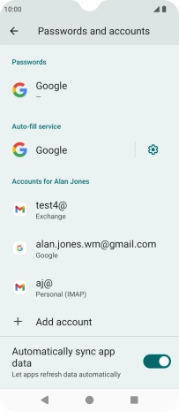 Press the indicator next to 'Automatically sync app data' to turn the function on or off.